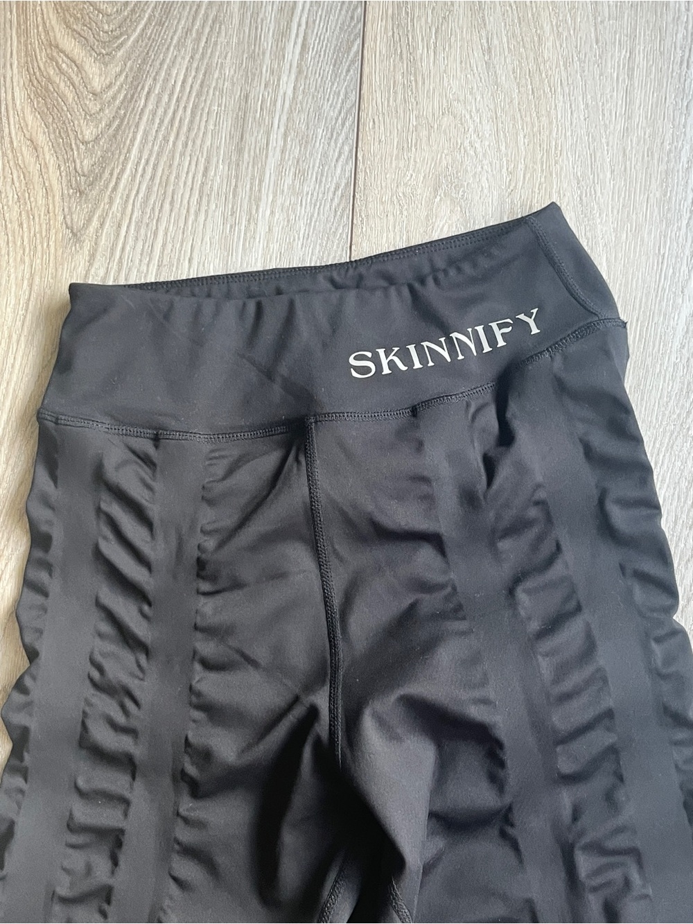 Skinnify Black Leggings size small - Picture 2 of 8
